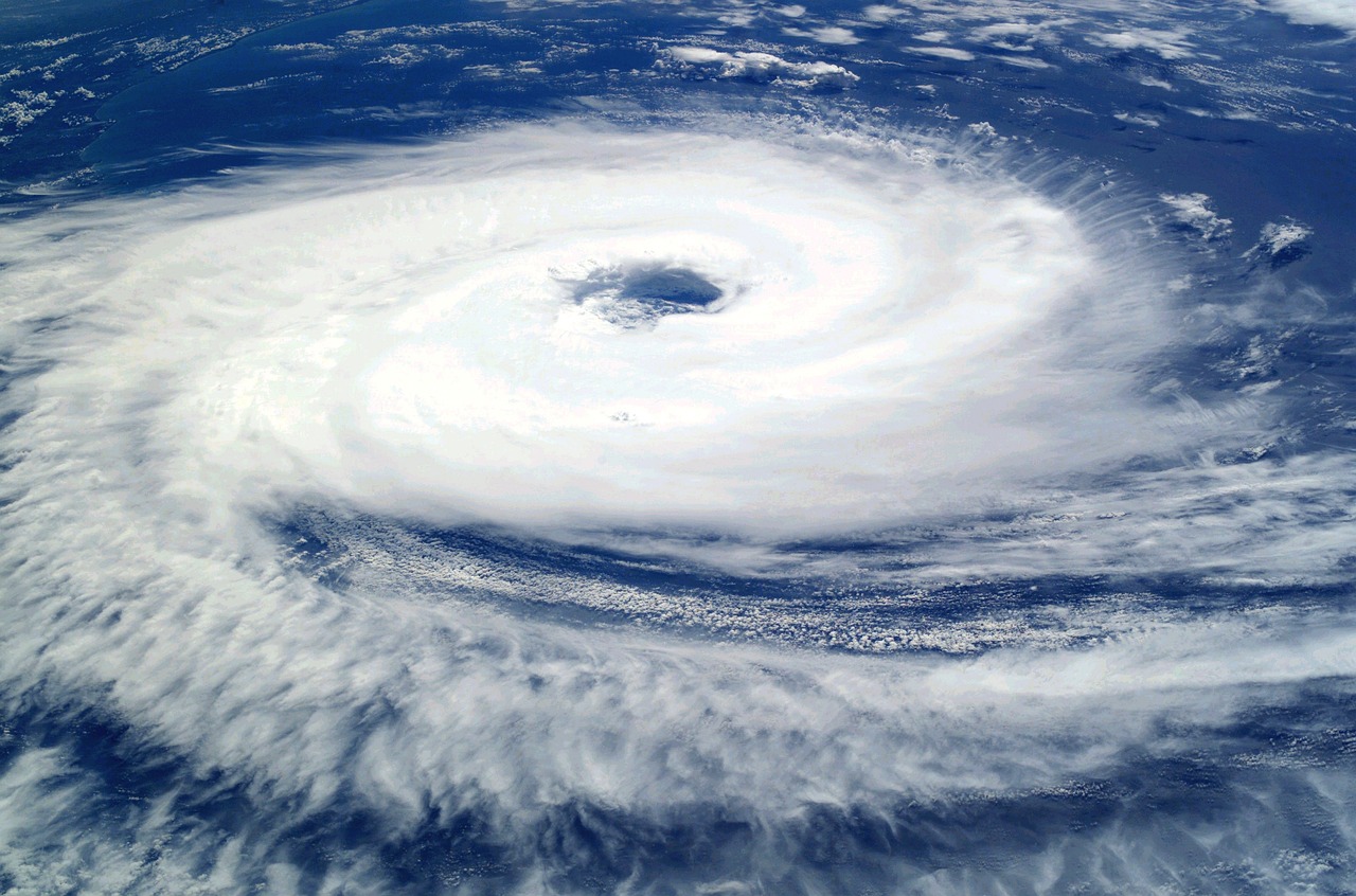 台風で出社困難